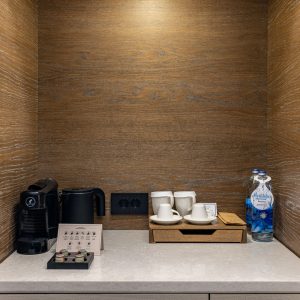 D2DC - Double Deluxe Room with City View - Coffee Set Up